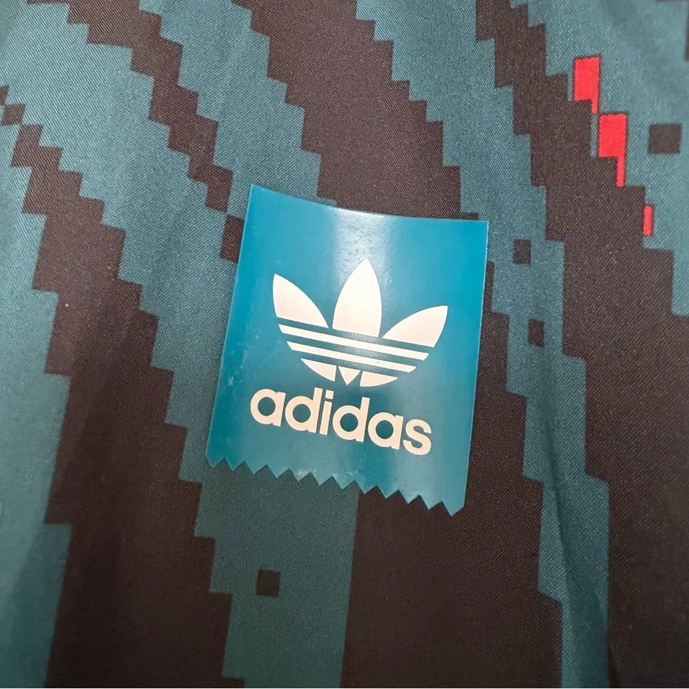 NWT Men’s 2XL Adidas Black and Teal Patterned Windbreaker Athleisure